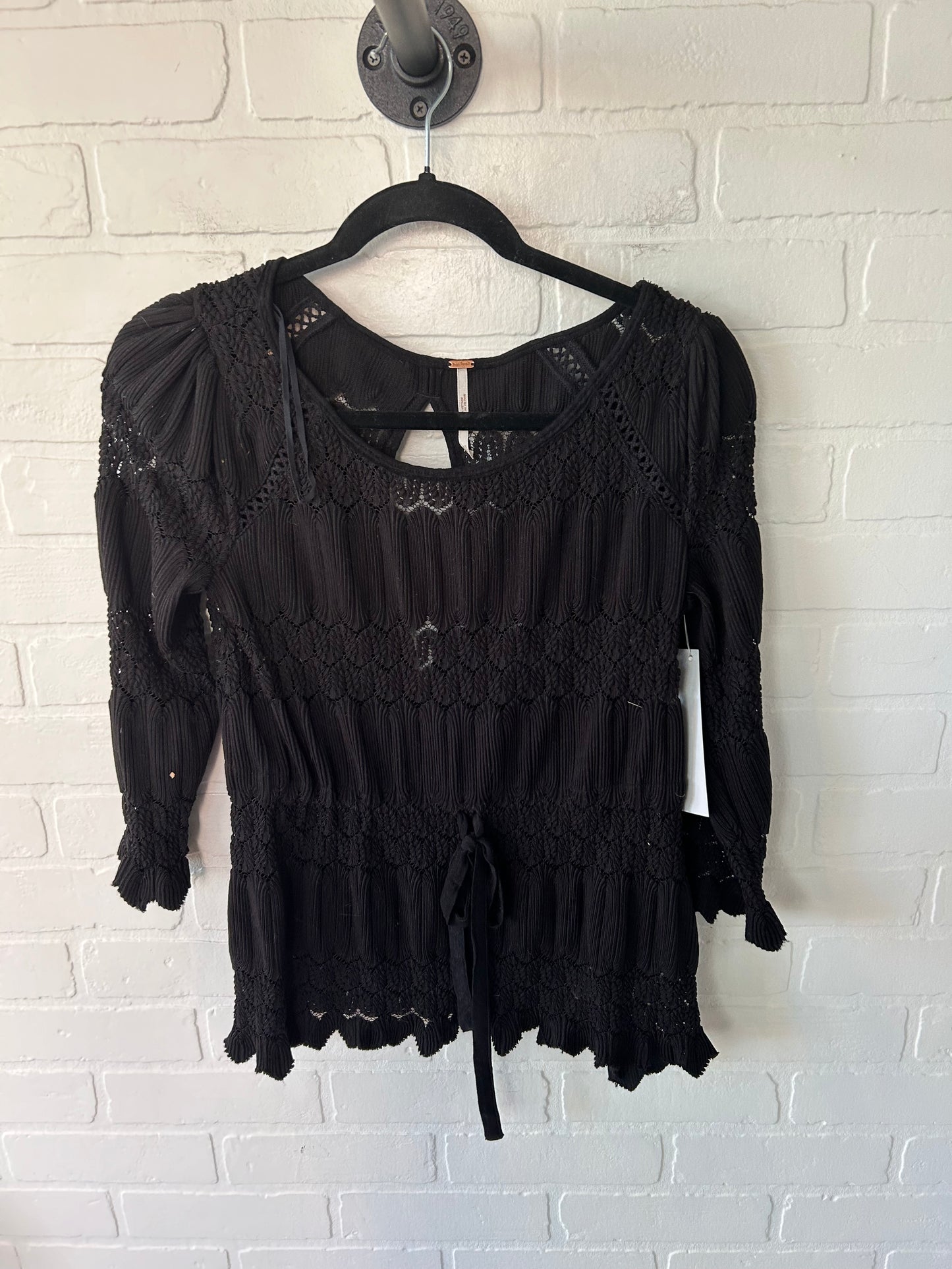 Top Long Sleeve By Free People In Black, Size: Xs