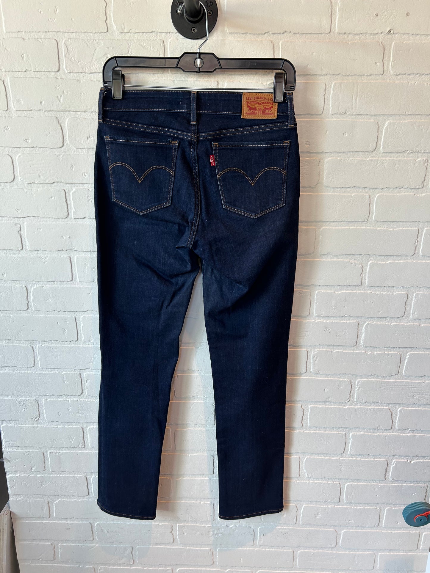 Jeans Straight By Levis In Blue Denim, Size: 4