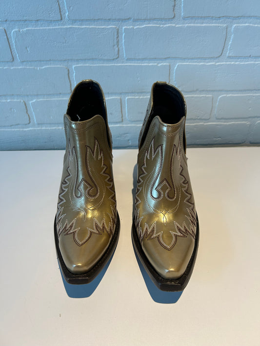 Boots Western By Ariat In Gold, Size: 10