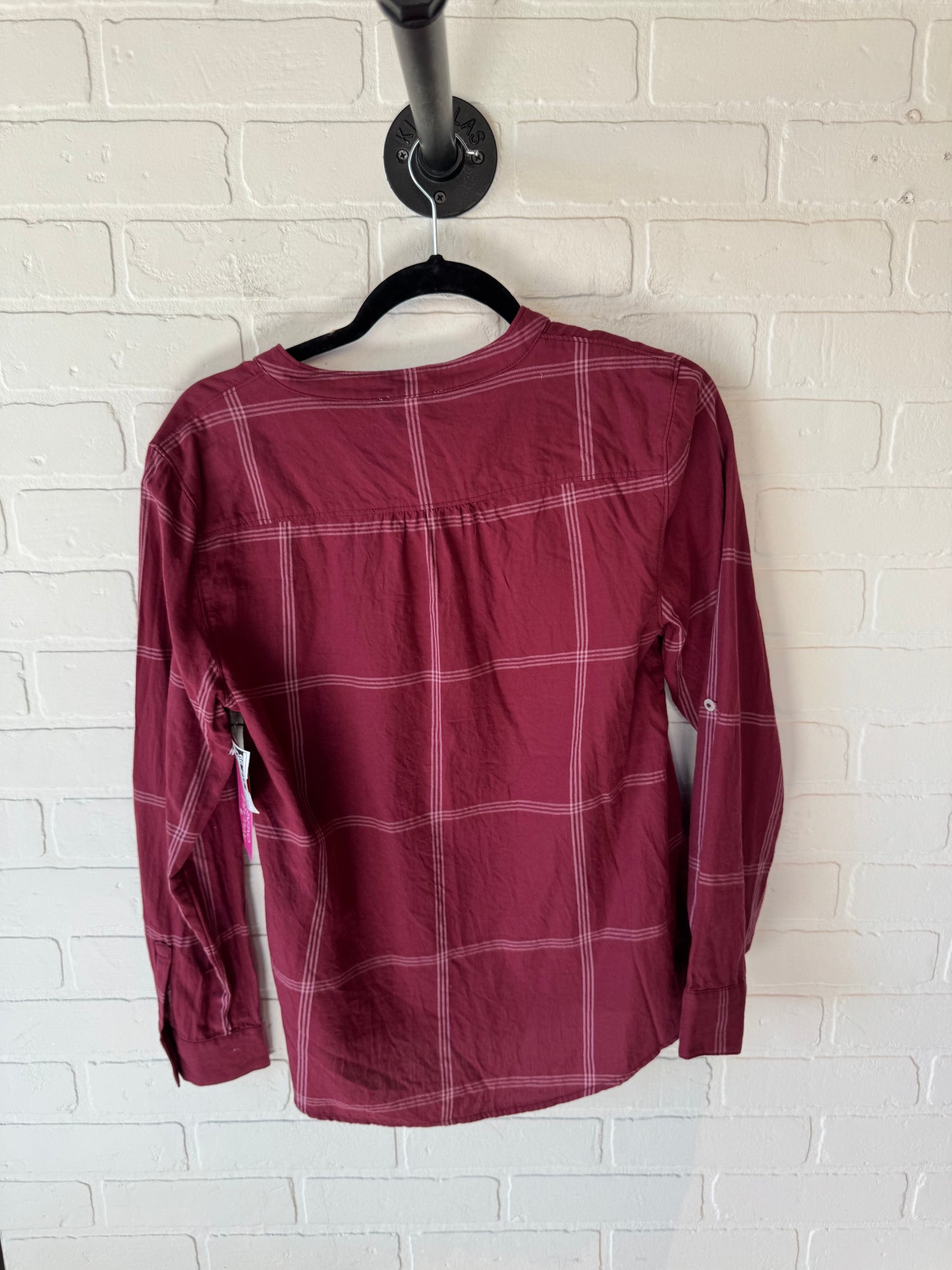 Top Long Sleeve By Carve Designs In Red & White, Size: S