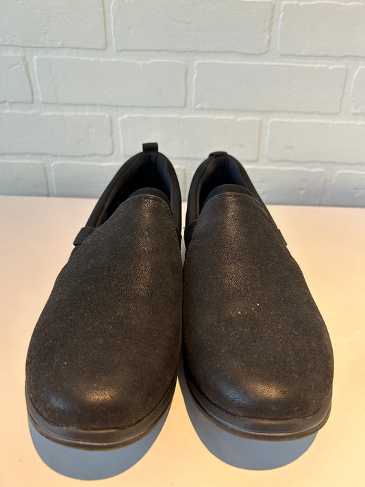 Shoes Flats By Clarks In Black, Size: 10