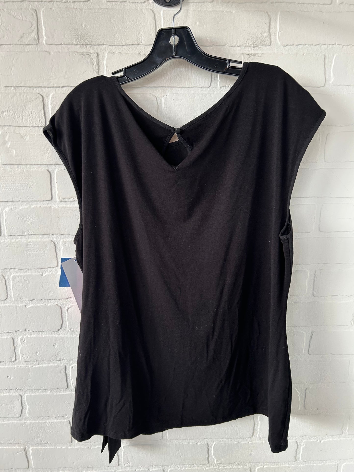 Top Sleeveless By Vince Camuto In Black, Size: L