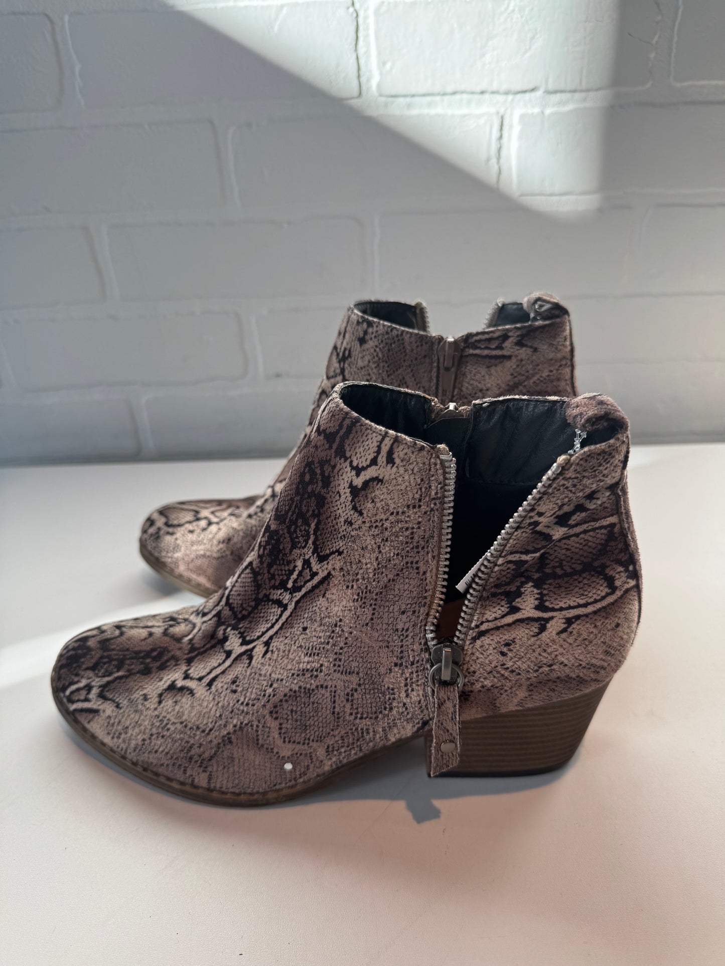 Boots Ankle Heels By Corkys In Snakeskin Print, Size: 9