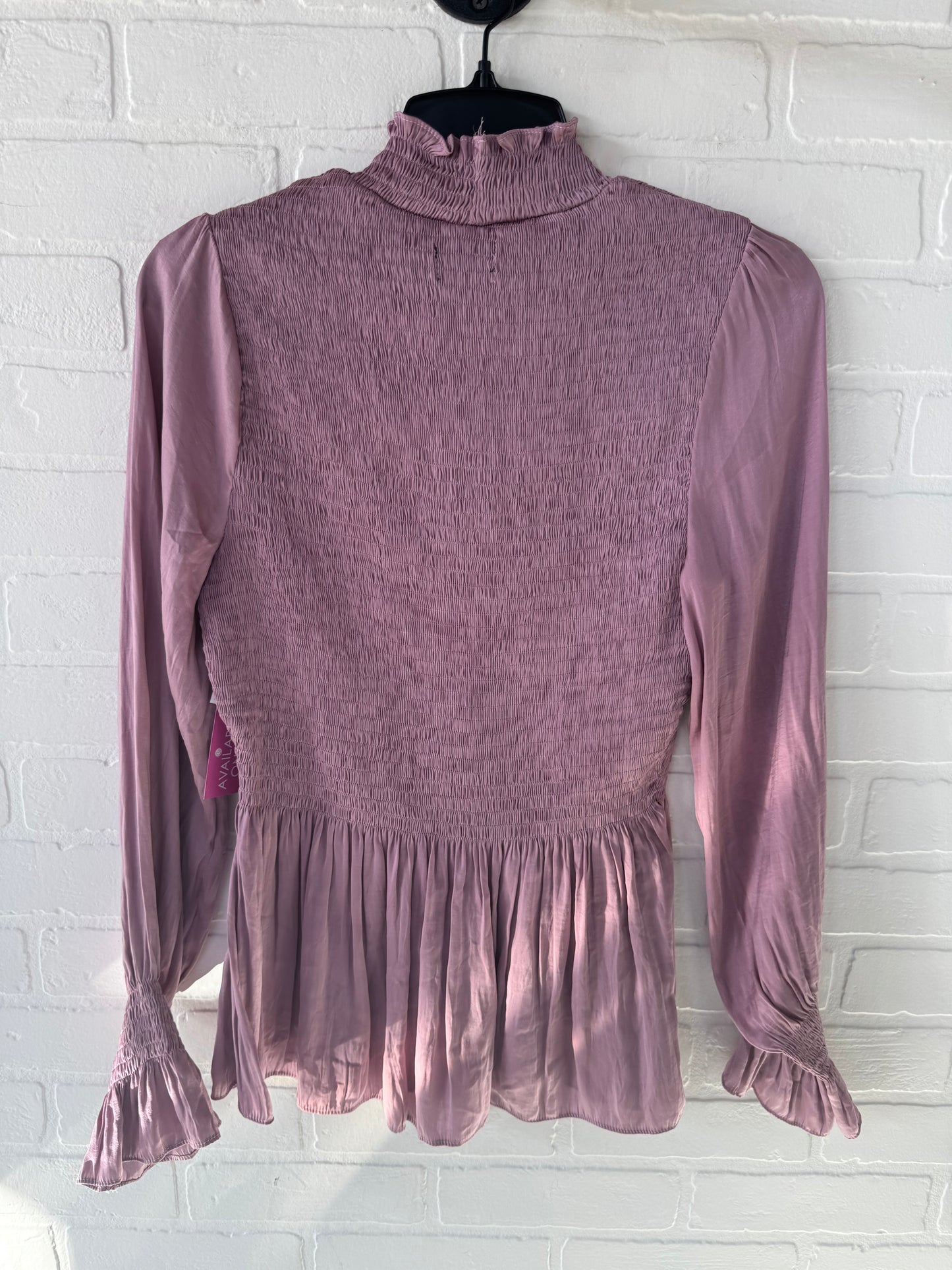 Top Long Sleeve By Vici In Pink, Size: M