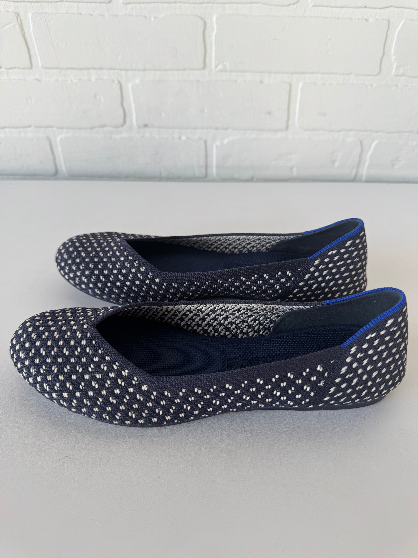 Shoes Flats By Rothys In Blue & White, Size: 7