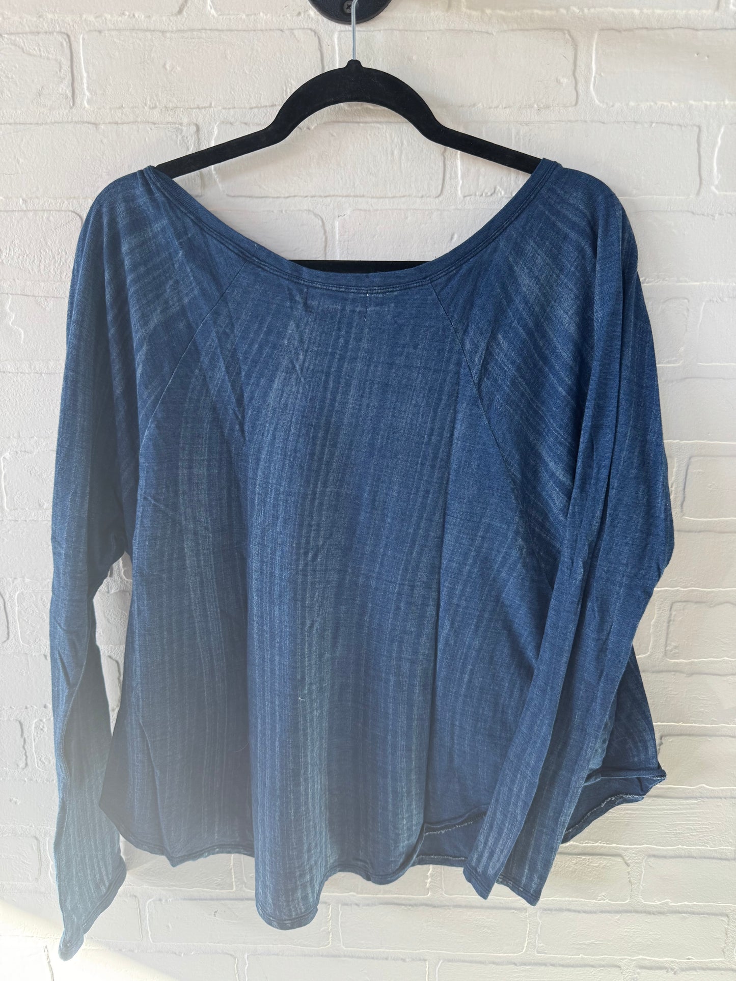 Top Long Sleeve By Cloth & Stone In Blue, Size: L