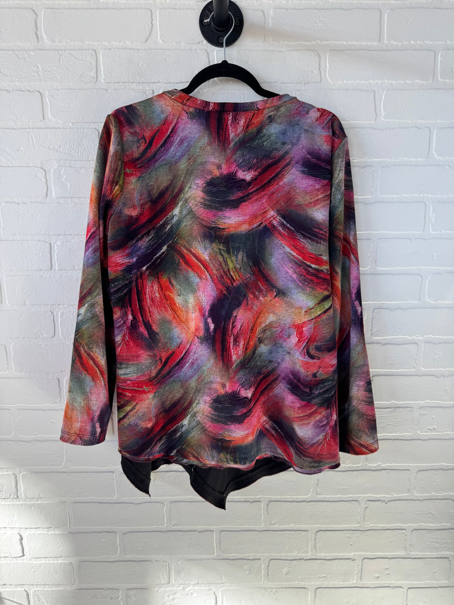 Top Long Sleeve By Clothes Mentor In Multi-colored, Size: M