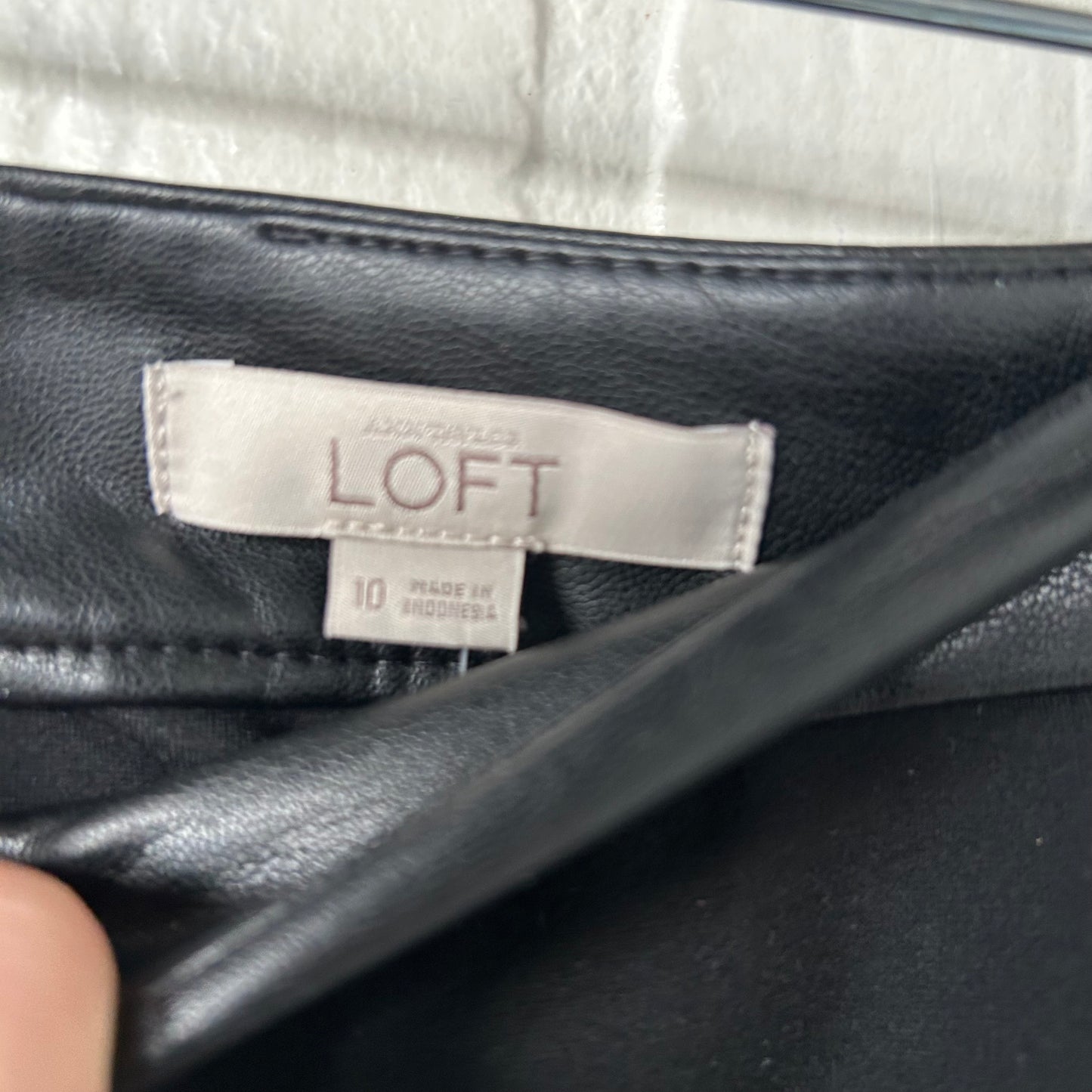 Skirt Mini & Short By Loft In Black, Size: 10