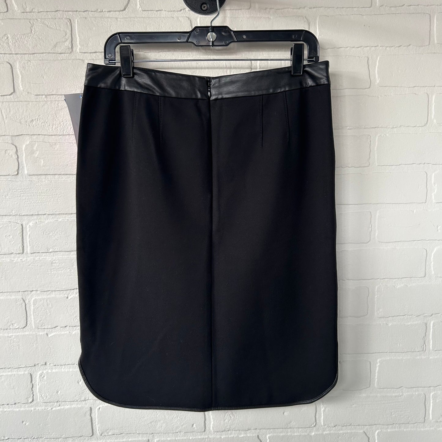 Skirt Mini & Short By Loft In Black, Size: 10