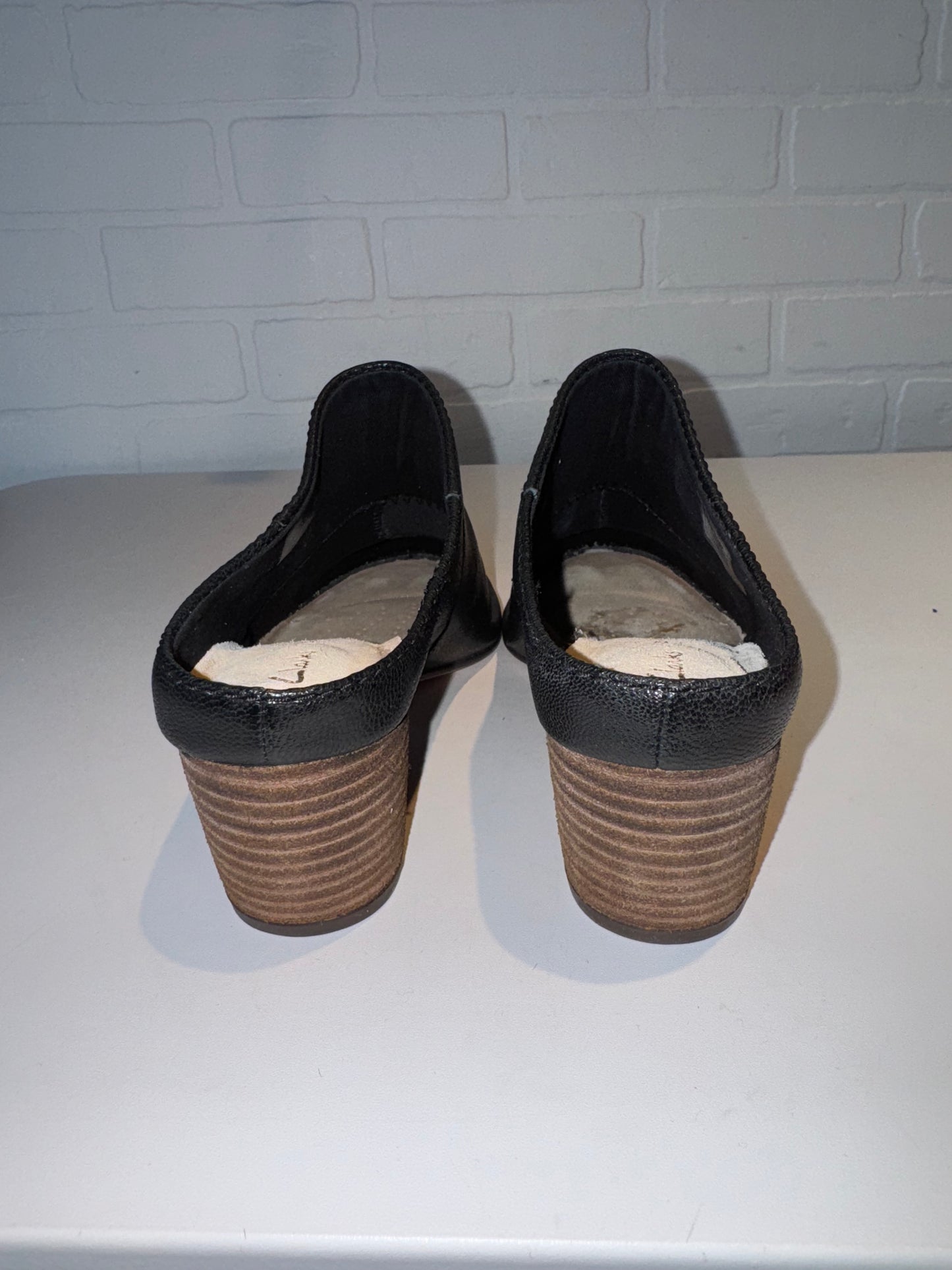 Shoes Flats By Clarks In Black, Size: 8.5