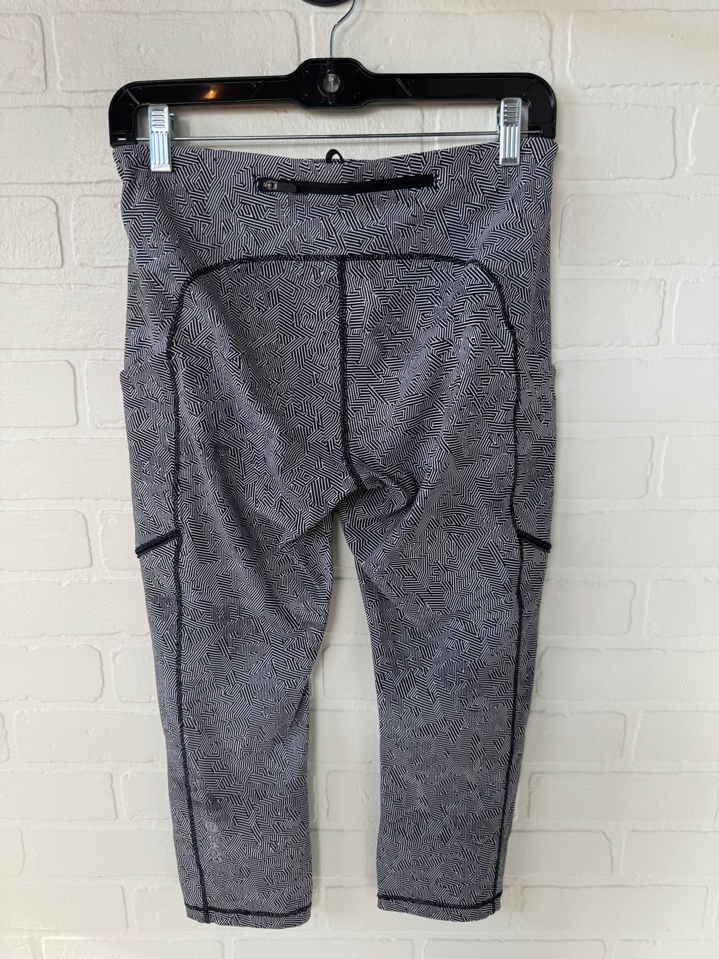 Athletic Capris By Lululemon In Black & White, Size: 8