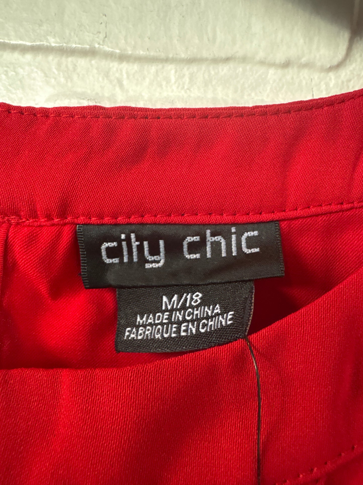 Top Short Sleeve By City Chic In Red, Size: 1x