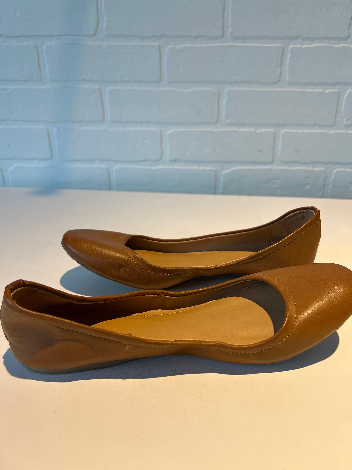 Shoes Flats By Mossimo In Brown, Size: 9