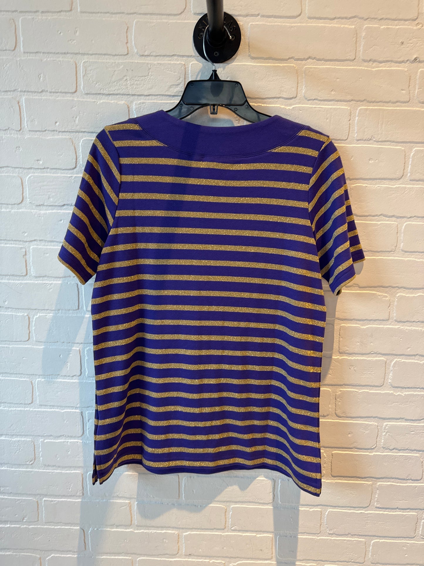 Top Short Sleeve By Quaker Factory In Gold & Purple, Size: S