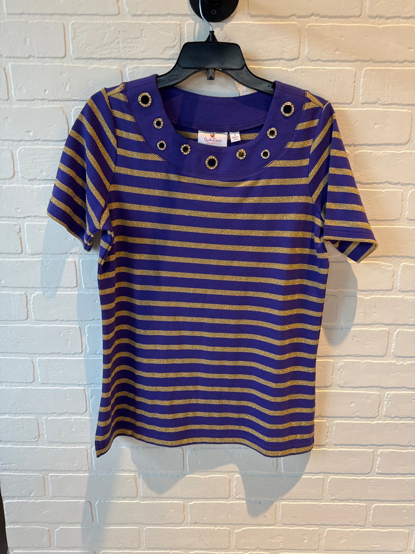 Top Short Sleeve By Quaker Factory In Gold & Purple, Size: S