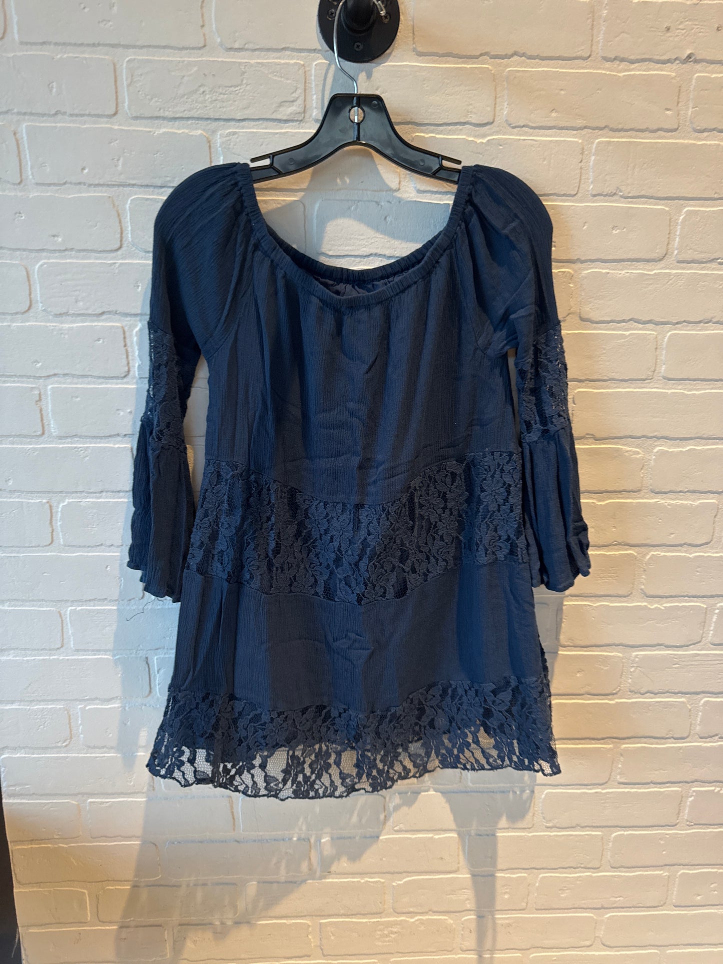 Tunic 3/4 Sleeve By Clothes Mentor In Blue, Size: M