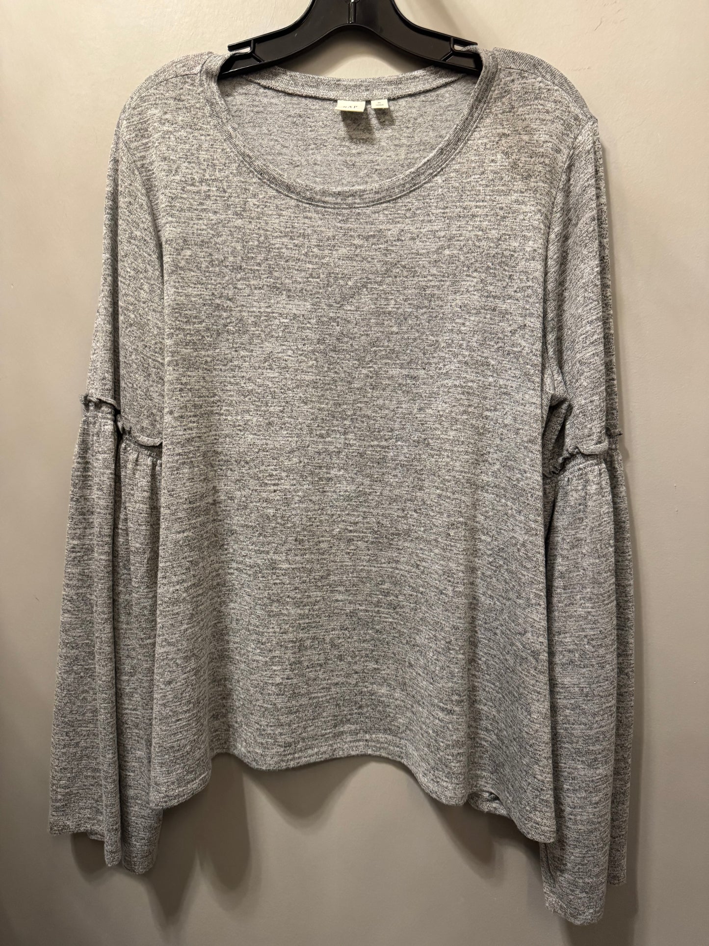 Top Long Sleeve By Gap In Grey, Size: Xl