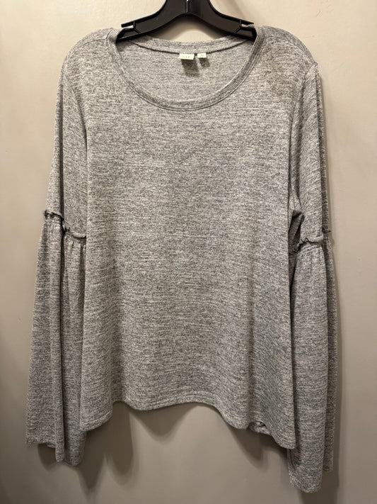 Top Long Sleeve By Gap In Grey, Size: Xl