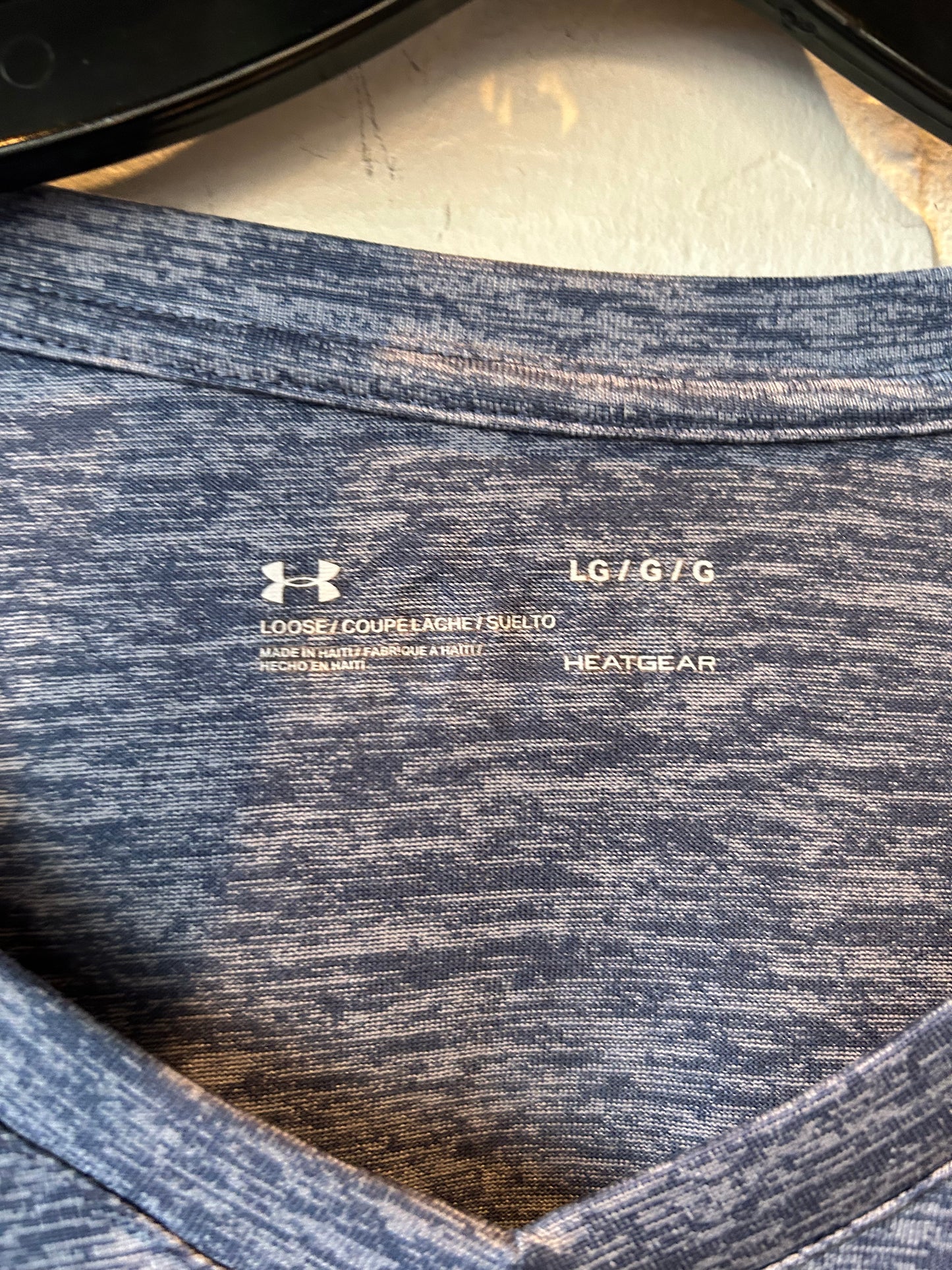 Athletic Top Short Sleeve By Under Armour In Blue, Size: L