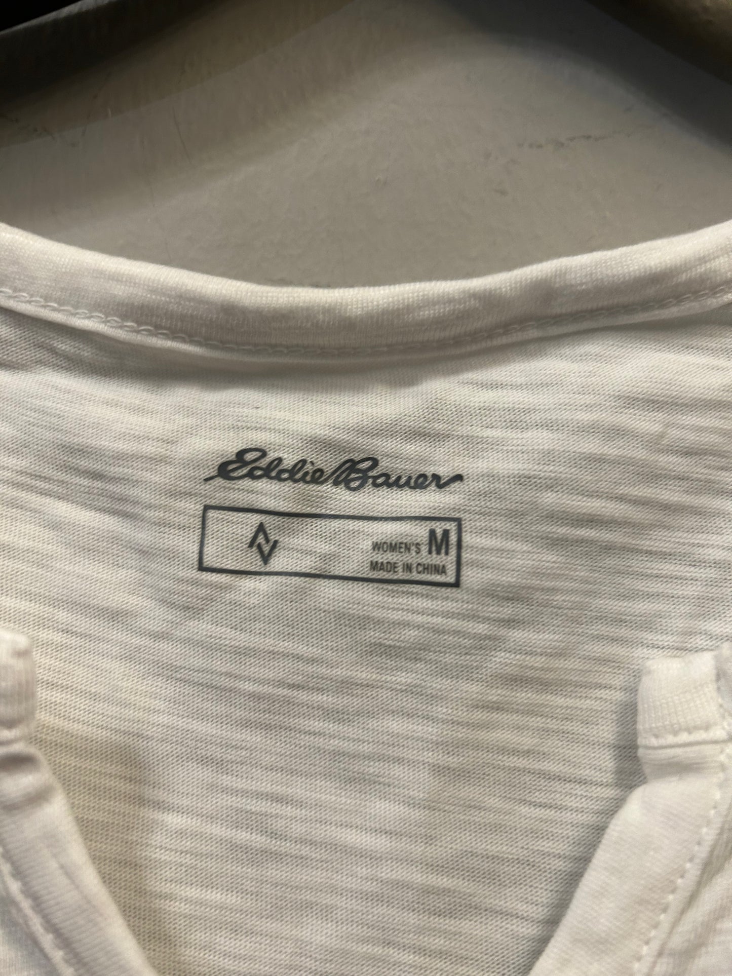 Top Sleeveless By Eddie Bauer In White, Size: M