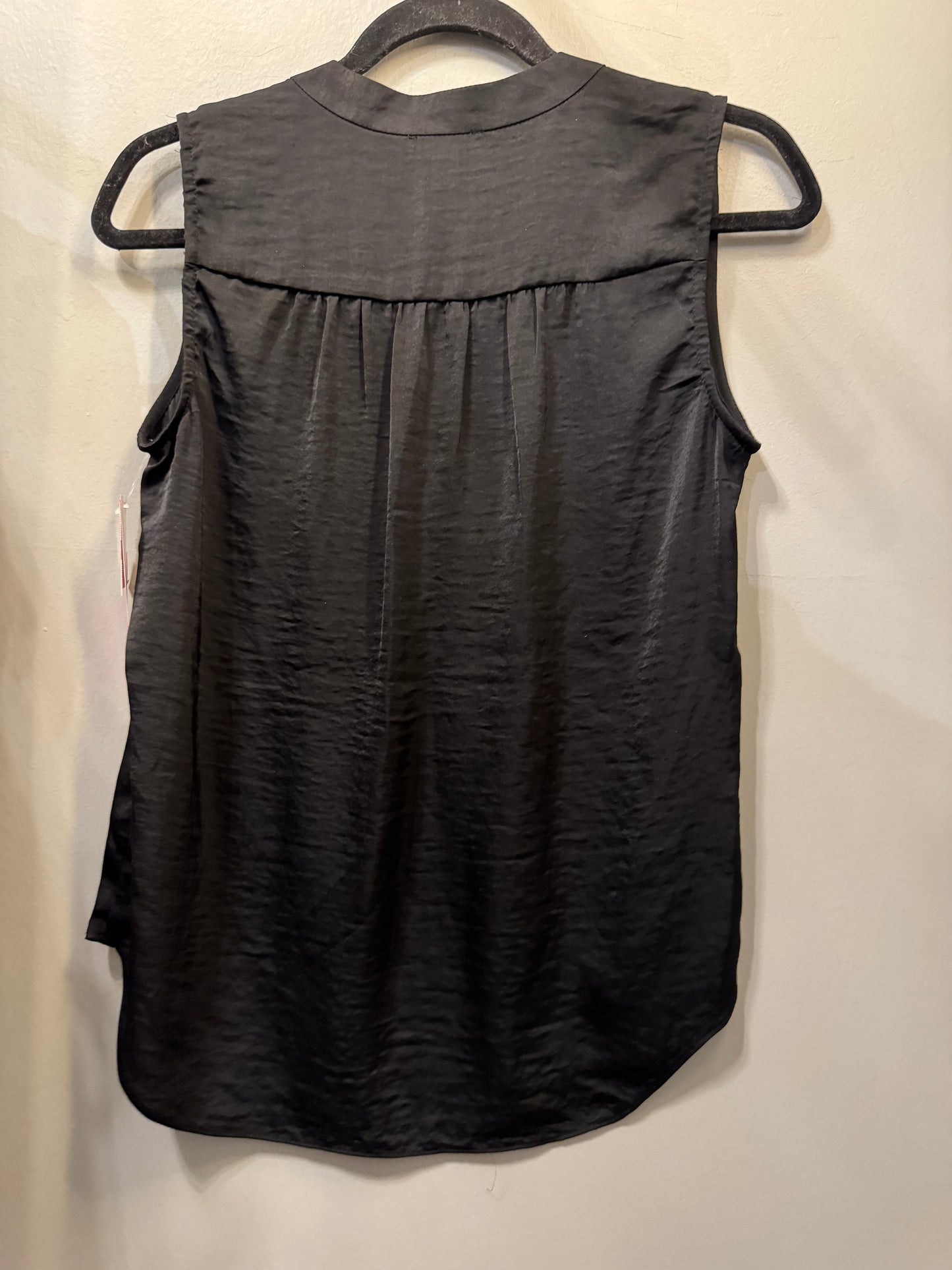 Top Sleeveless By Vince Camuto In Black, Size: Xs