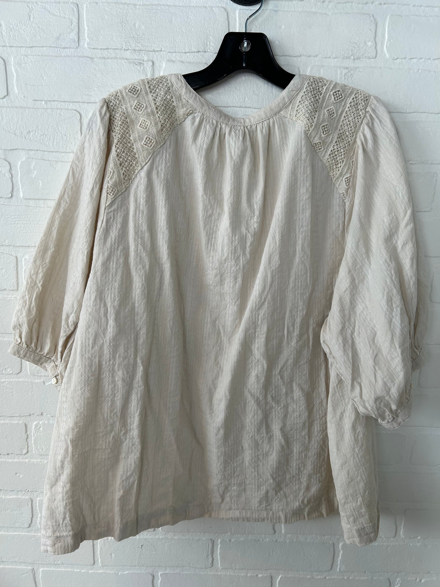 Top Short Sleeve By Old Navy In Beige, Size: Xl