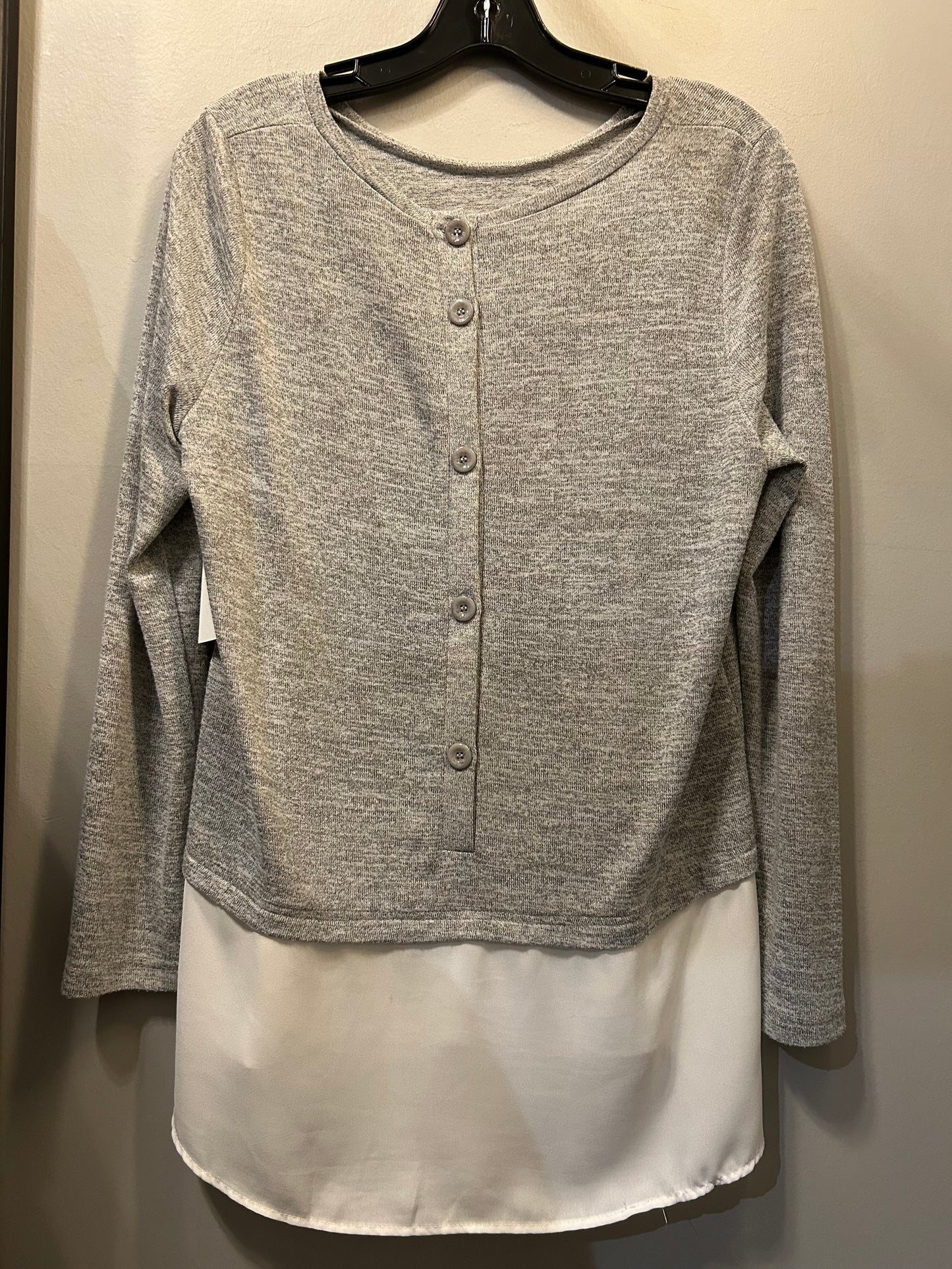 Top Long Sleeve By  OVI  In Grey & White, Size: M