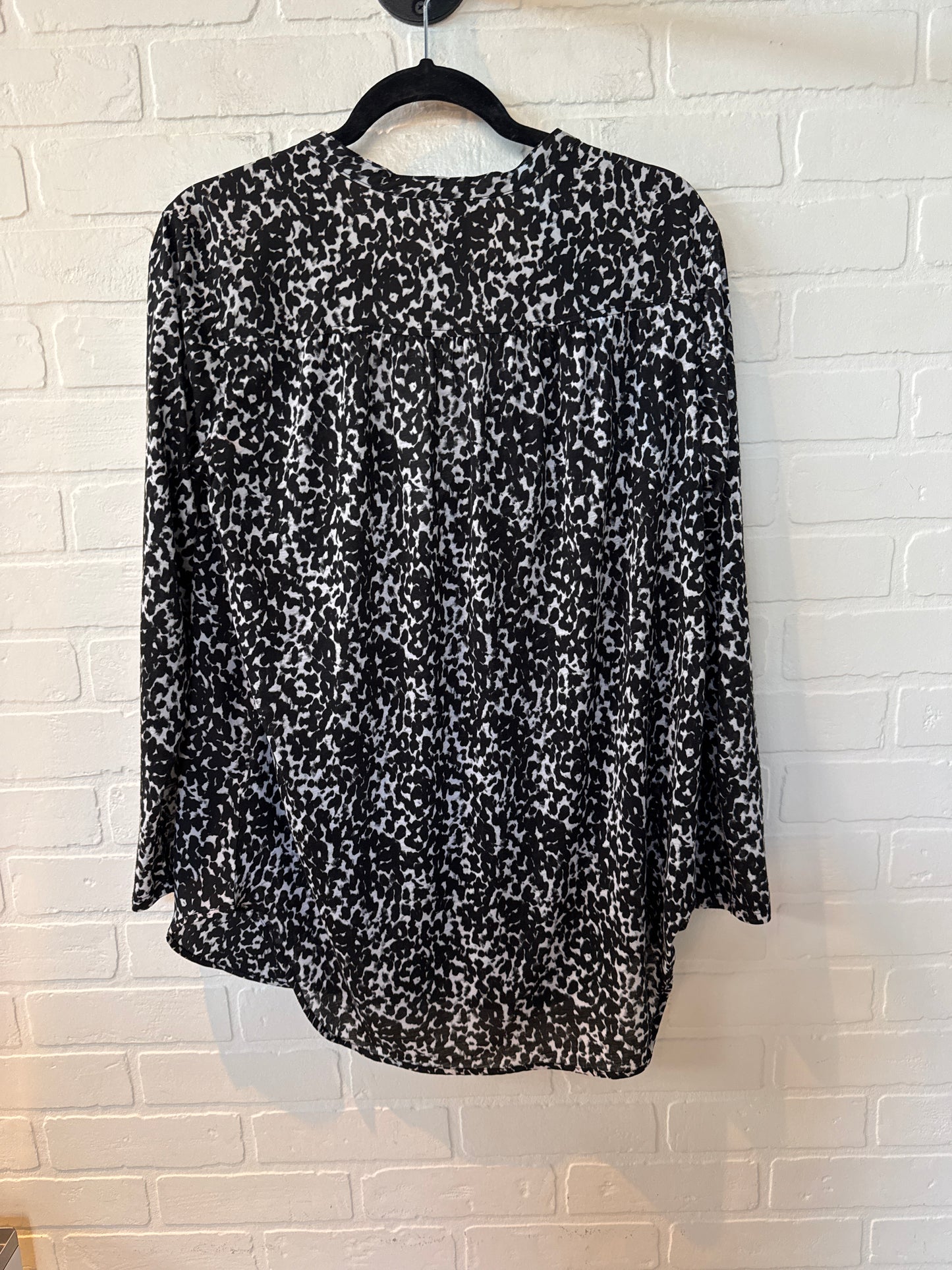 Top Long Sleeve By H&m In Black & White, Size: S