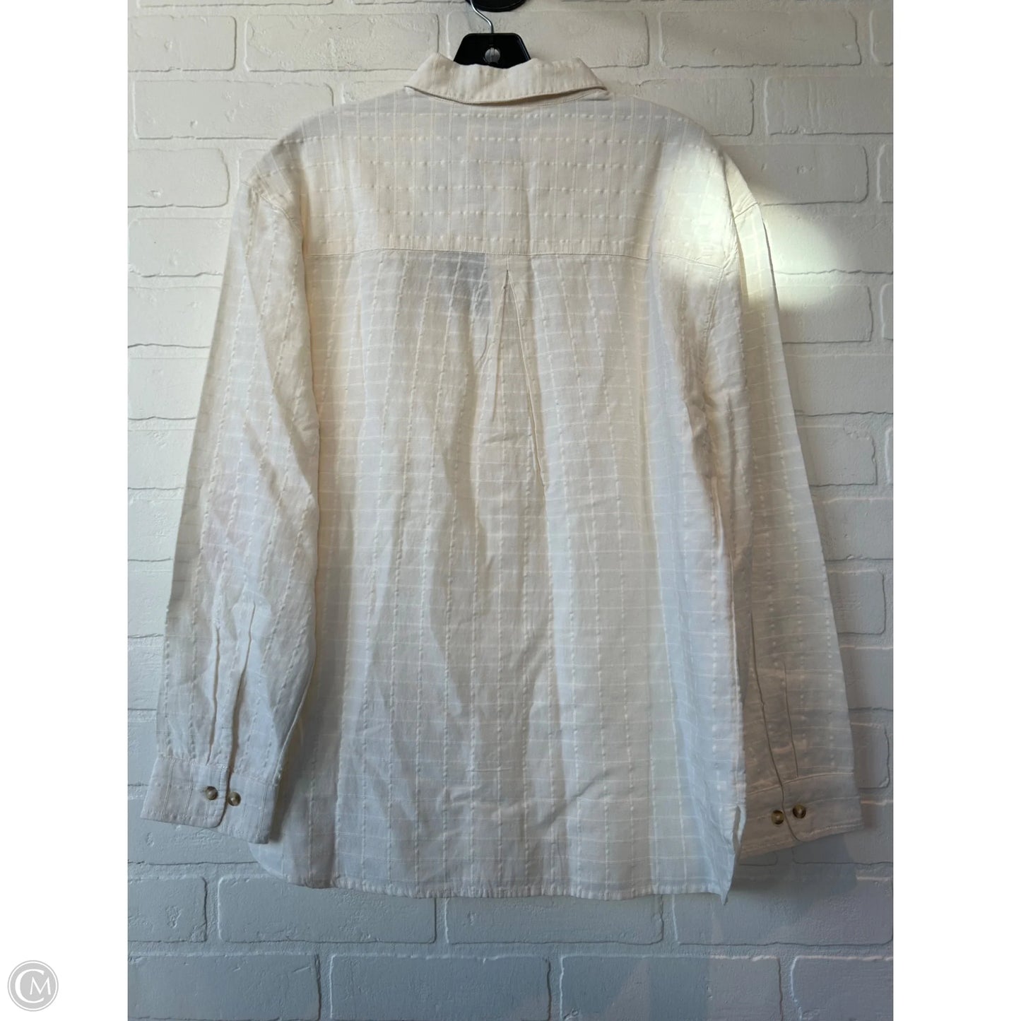 Top Long Sleeve By Clothes Mentor In Cream, Size: M