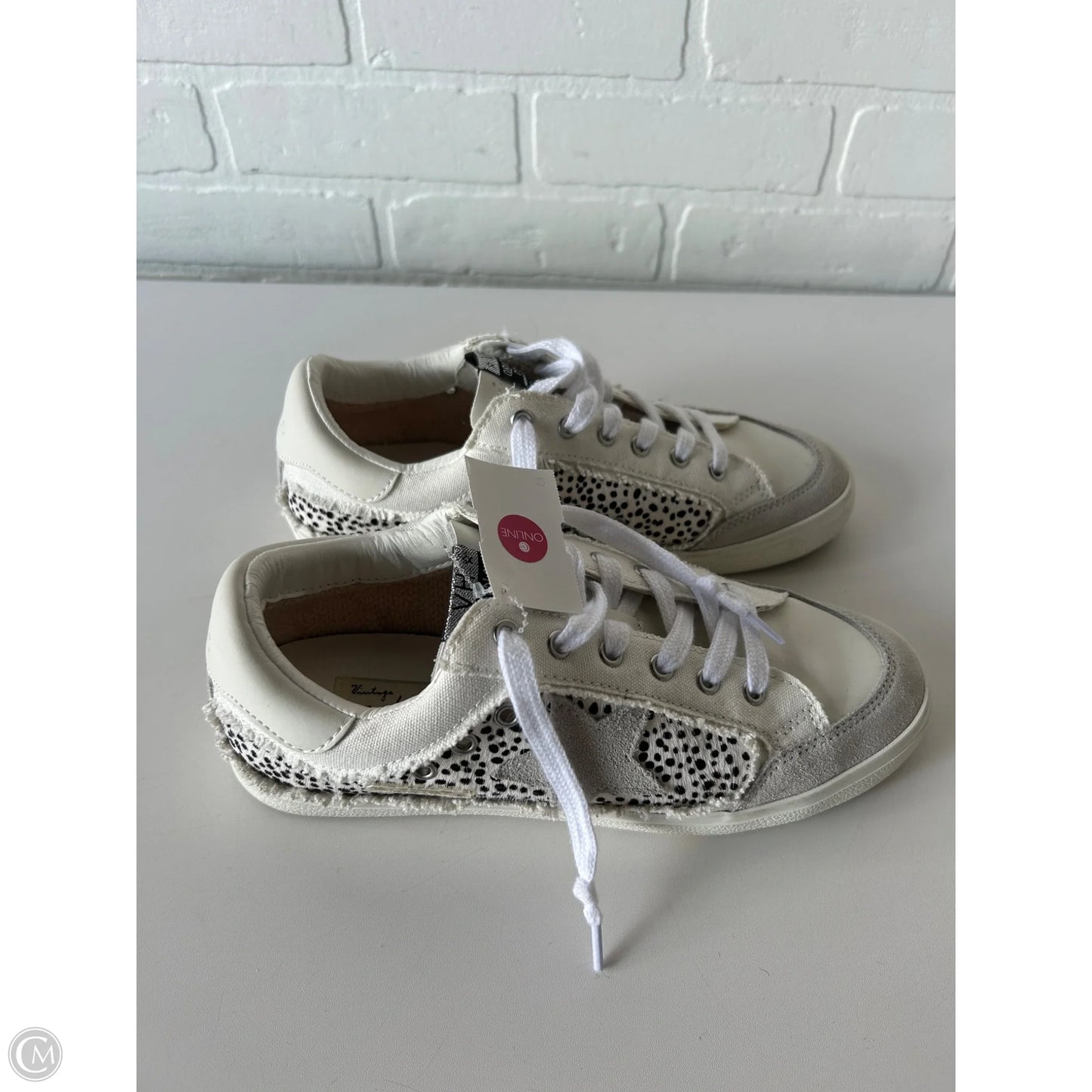 Shoes Sneakers By Vintage Havana In White, Size: 9