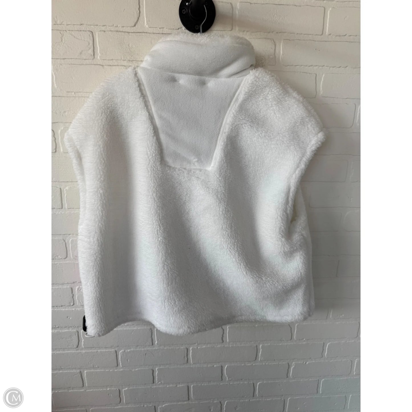 Vest Fleece By Anna & Ava In White, Size: Osfm