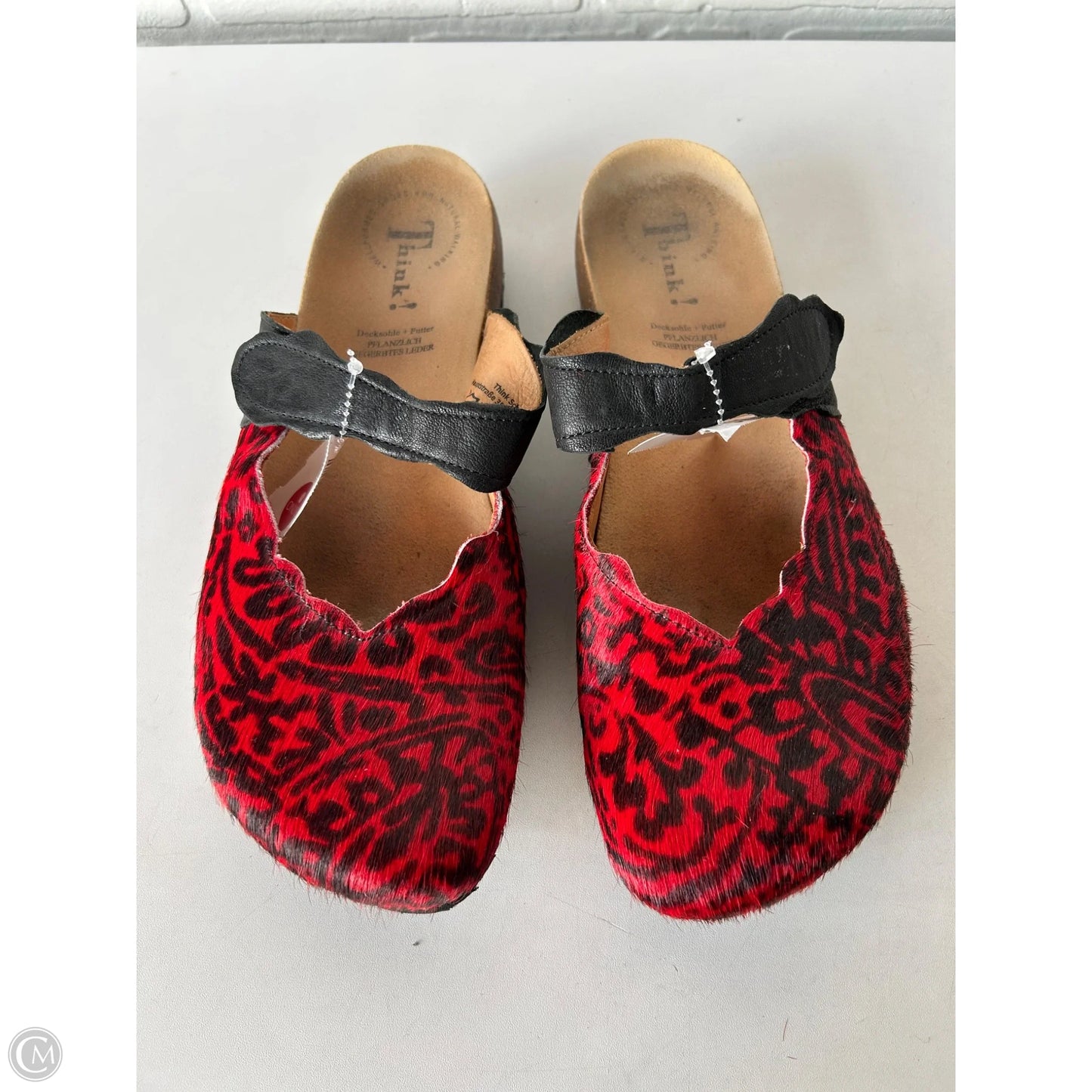 Shoes Flats By Think In Black & Red, Size: 10.5