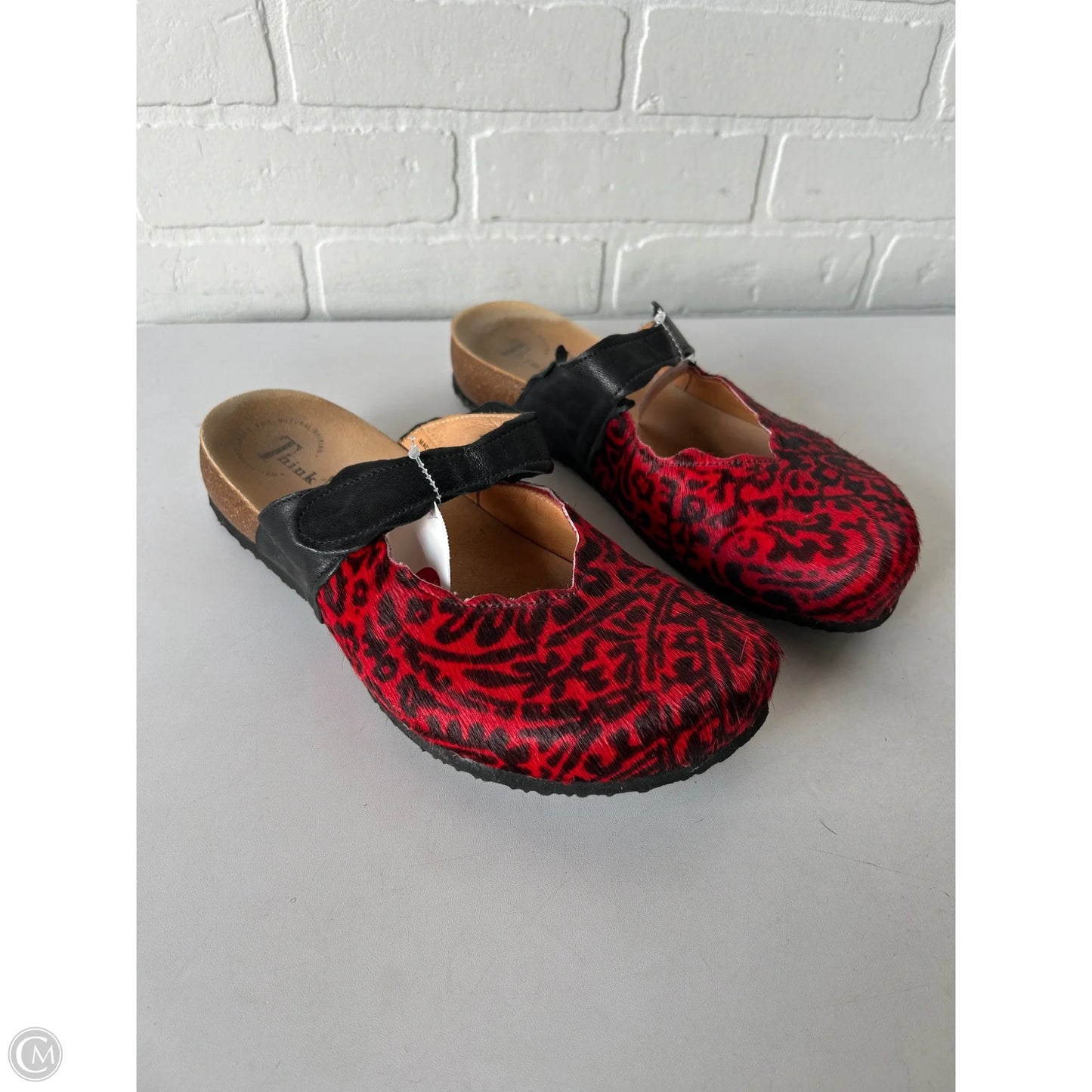 Shoes Flats By Think In Black & Red, Size: 10.5