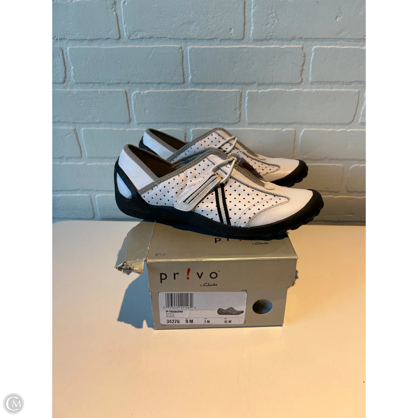 Shoes Sneakers By Privo In Black & White, Size: 9