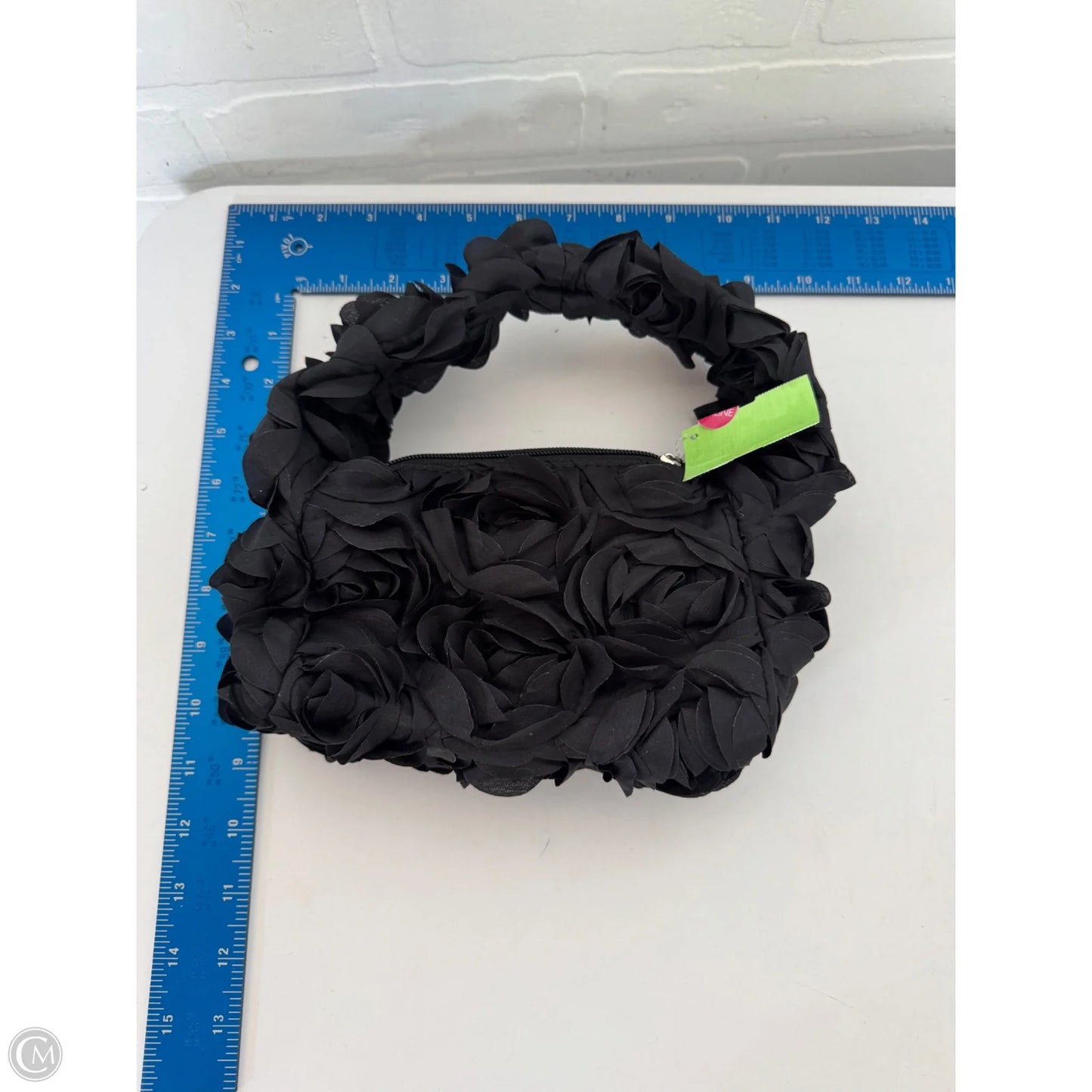 Clutch By Clothes Mentor, Size: Small
