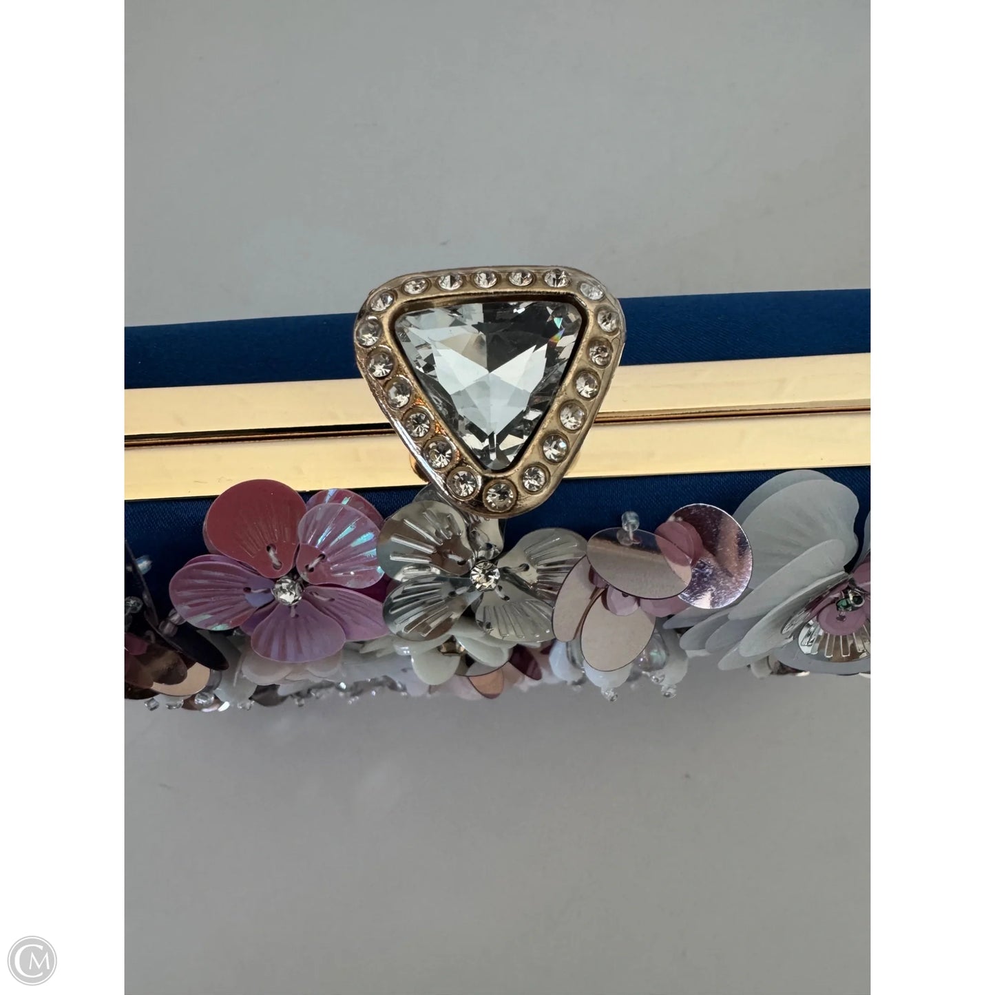 Clutch By Clothes Mentor, Size: Medium