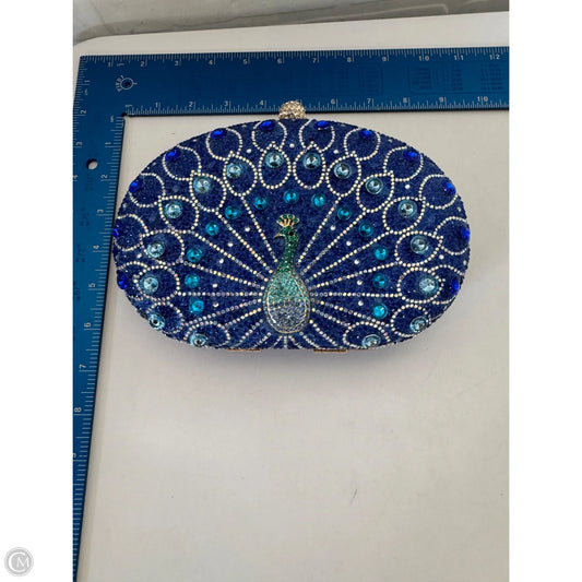 Clutch By Clothes Mentor, Size: Medium