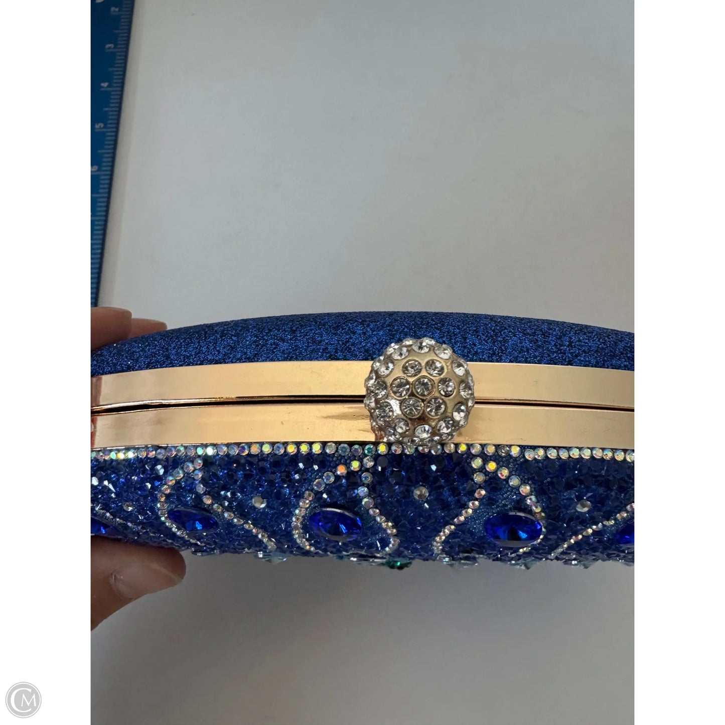 Clutch By Clothes Mentor, Size: Medium