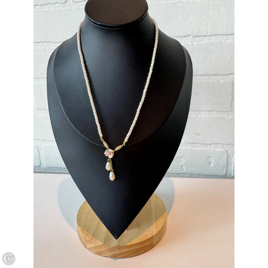 Necklace Pendant By Clothes Mentor
