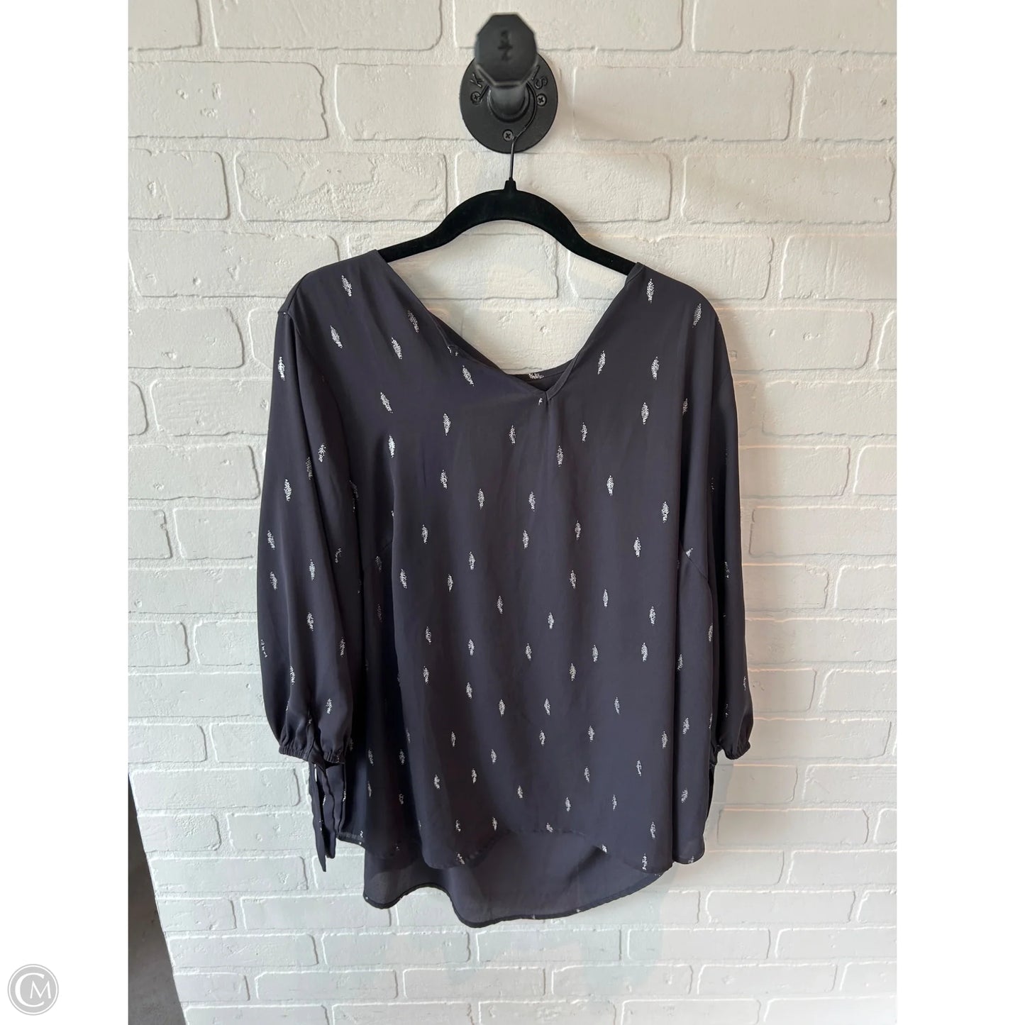 Top Long Sleeve By Papermoon In Grey & Silver, Size: Xxl