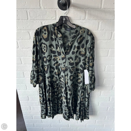 Dress Casual Short By Papillion In Black & Green, Size: S