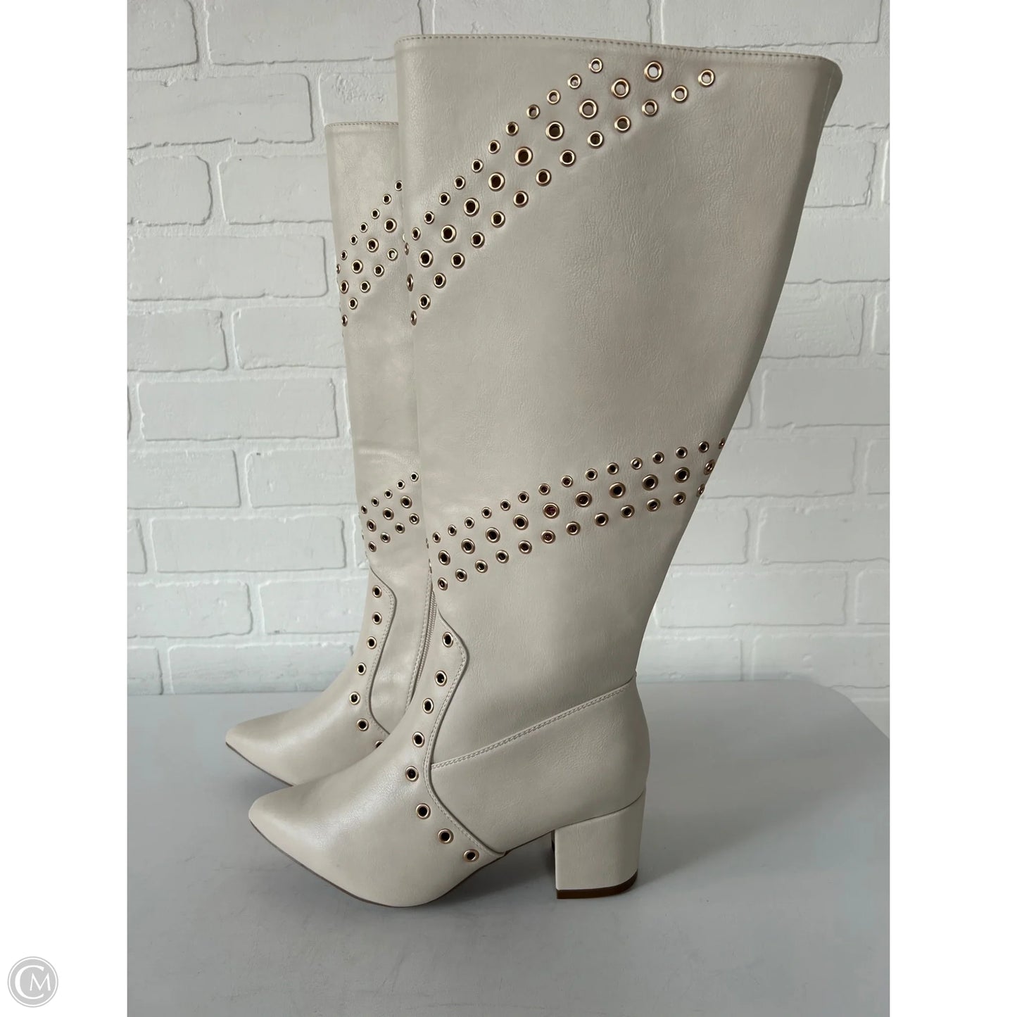 Boots Ankle Heels By Clothes Mentor In Cream, Size: 8