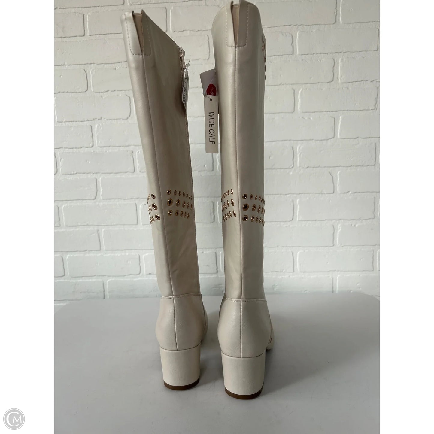 Boots Ankle Heels By Clothes Mentor In Cream, Size: 8