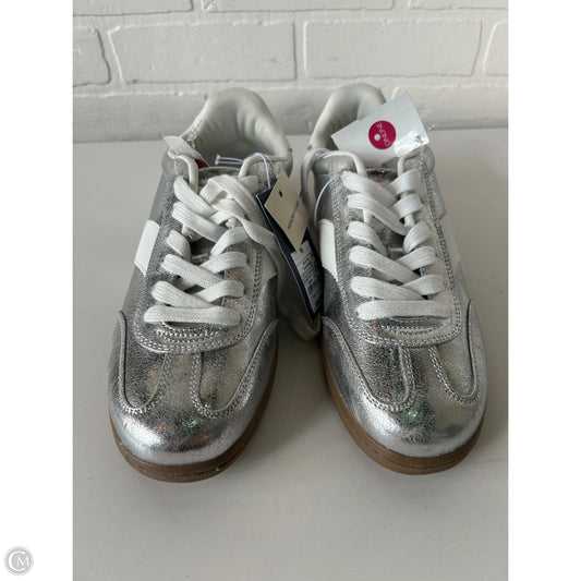 Shoes Sneakers By Universal Thread In Silver & White, Size: 10