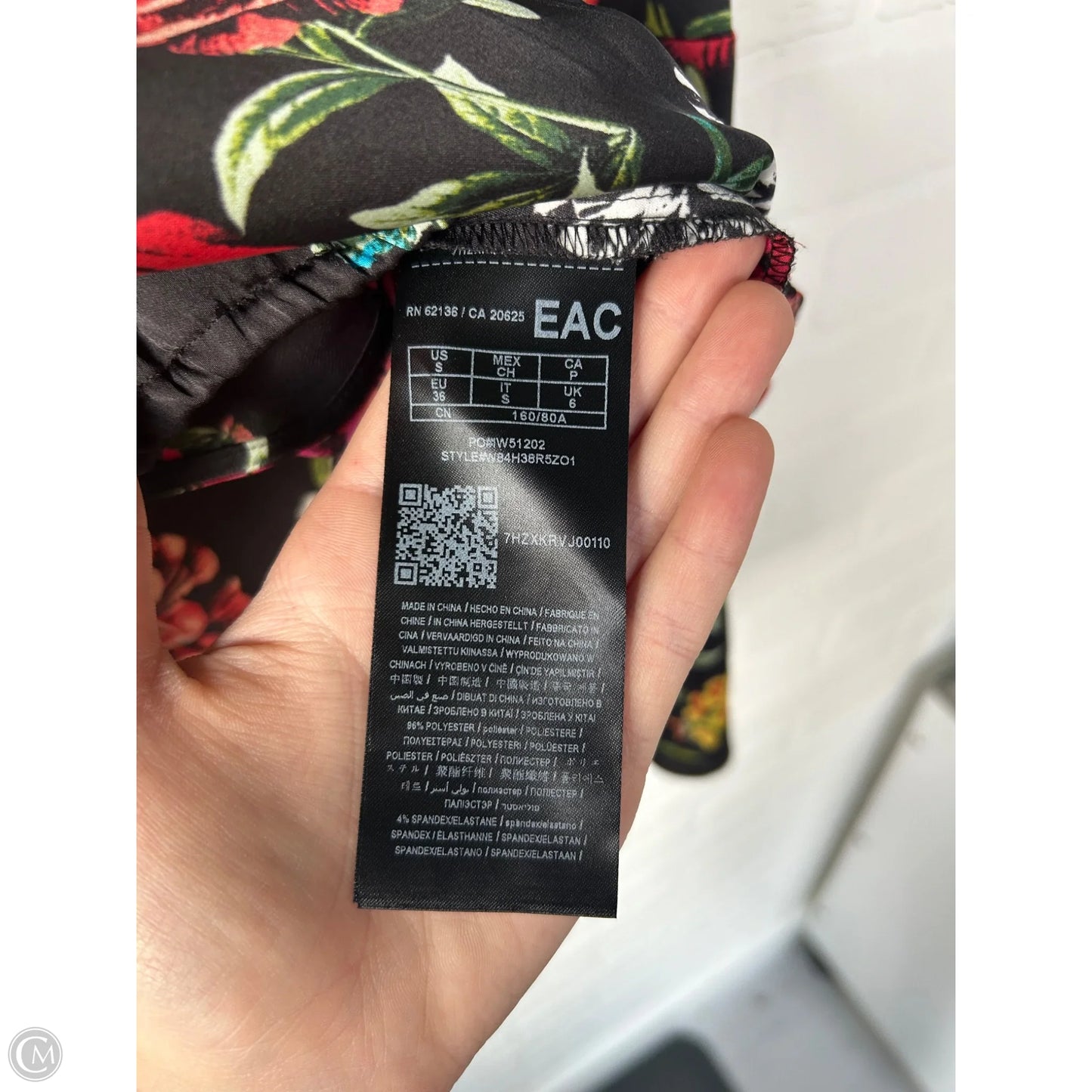 Top Long Sleeve By Guess In Black & Red, Size: S