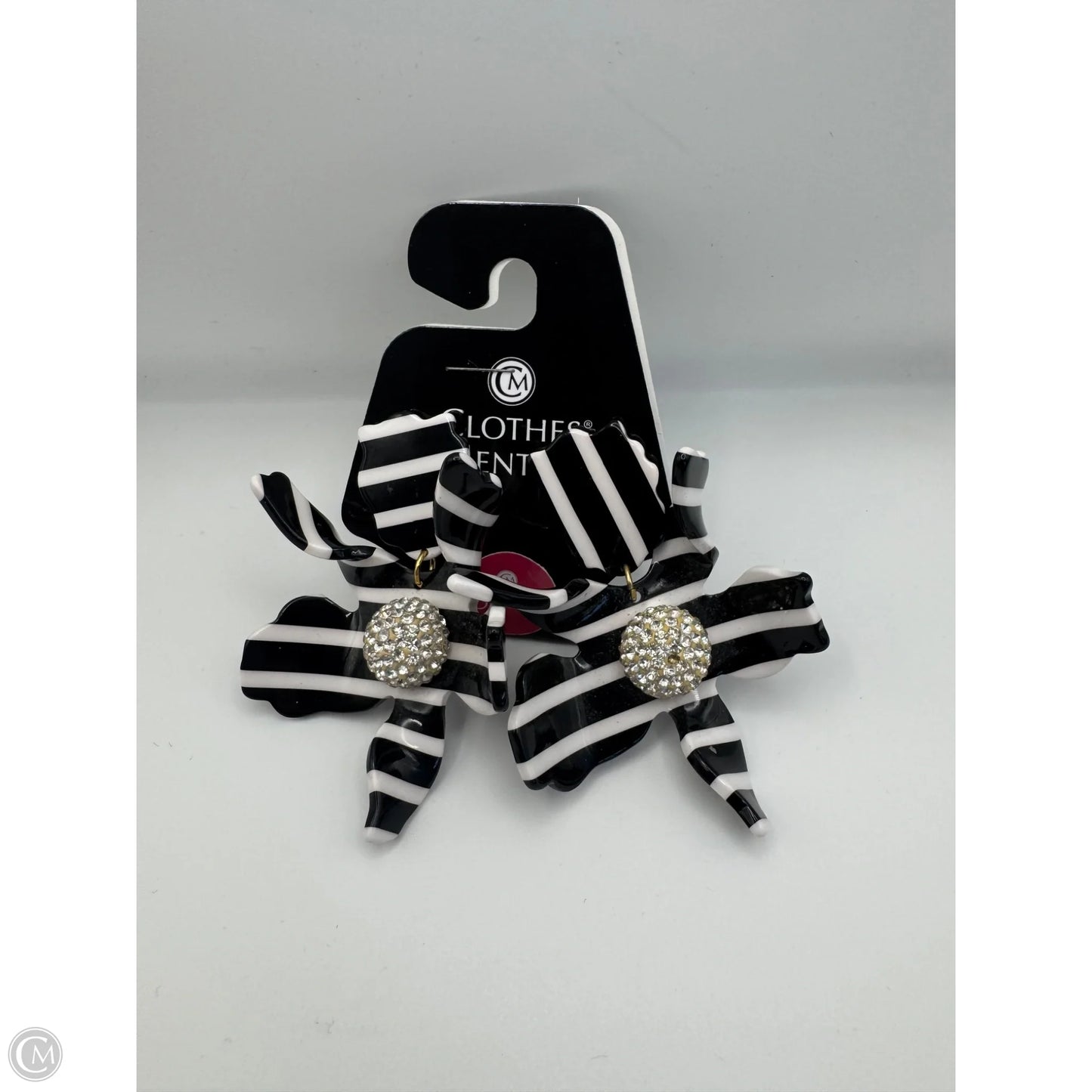 Earrings Clip By Cma