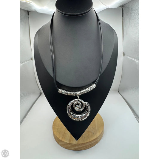 Necklace Pendant By Clothes Mentor