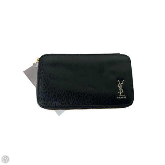 Makeup Bag Luxury Designer By Yves Saint Laurent, Size: Medium