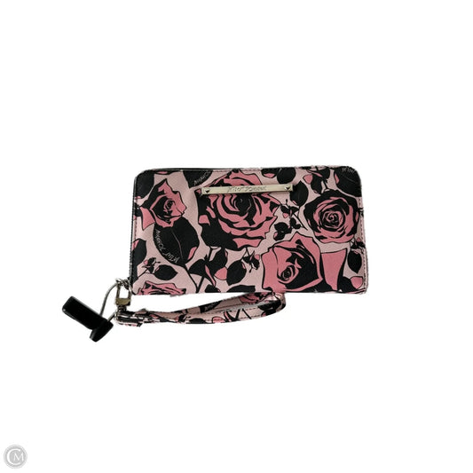 Wristlet By Betsey Johnson, Size: Large