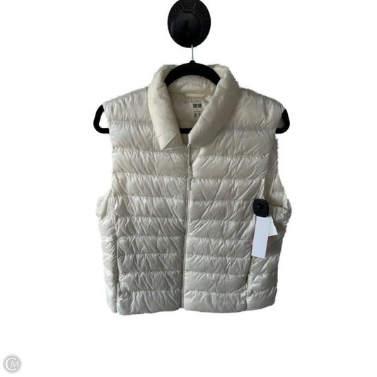 Vest Puffer & Quilted By Uniqlo In Ivory, Size: Xl